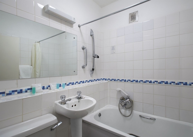 Imagen de la habitación del Hotel Ambassadors. Foto 2