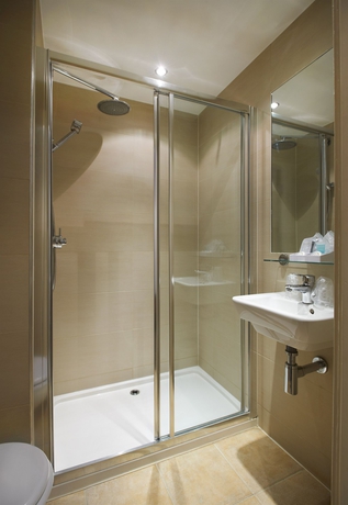 Imagen de la habitación del Hotel Ambassadors. Foto 4