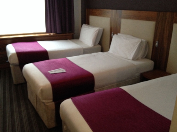 Imagen de la habitación del Hotel Ambassadors. Foto 8