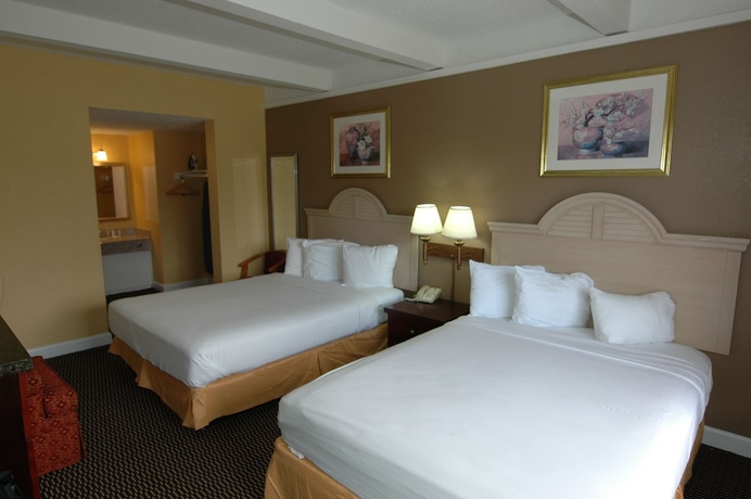Imagen de la habitación del Hotel Ambassadors Inn and Suites. Foto 11