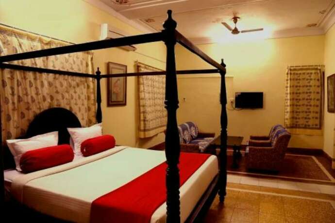 Imagen de la habitación del Hotel Ambavgarh Palace. Foto 19