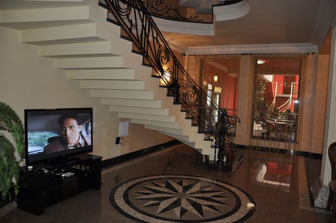 Imagen de los interiores del Hotel Amber, Batumi. Foto 16
