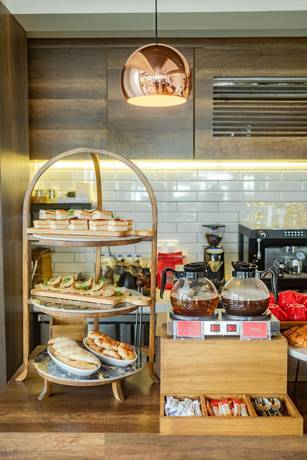 Imagen del bar/restaurante del Hotel Amber Beach. Foto 4