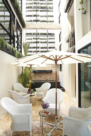 Imagen de los exteriores del Hotel Amber Boutique Silom. Foto 2