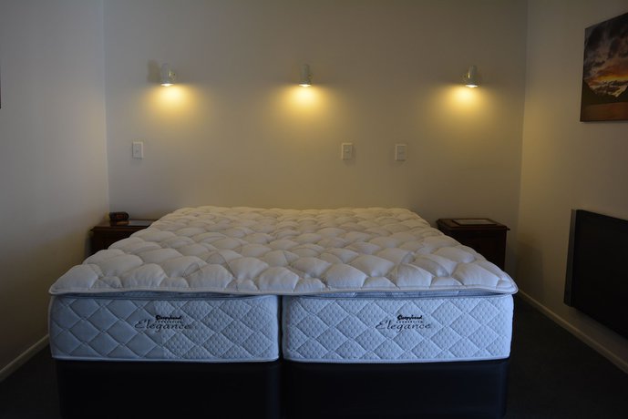 Imagen de la habitación del Hotel Amber Court Motel. Foto 7