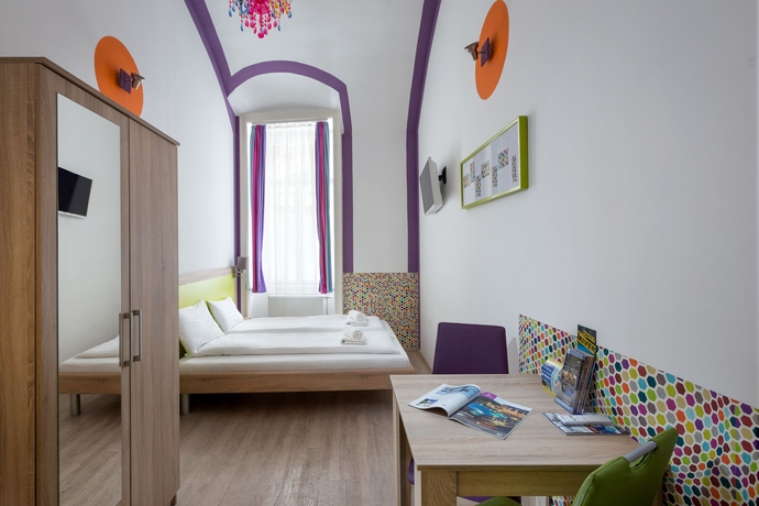 Imagen de la habitación del Hotel Amber Gardenview Studios. Foto 4