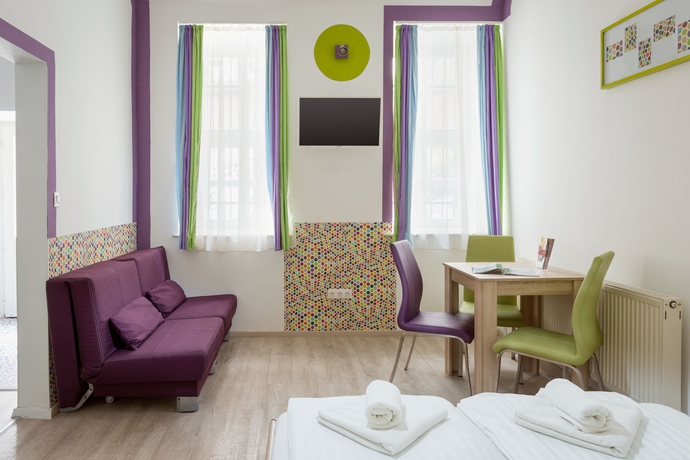 Imagen de la habitación del Hotel Amber Gardenview Studios. Foto 5