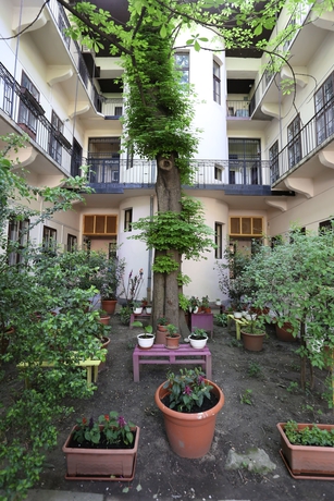 Imagen general del Hotel Amber Gardenview Studios. Foto 2