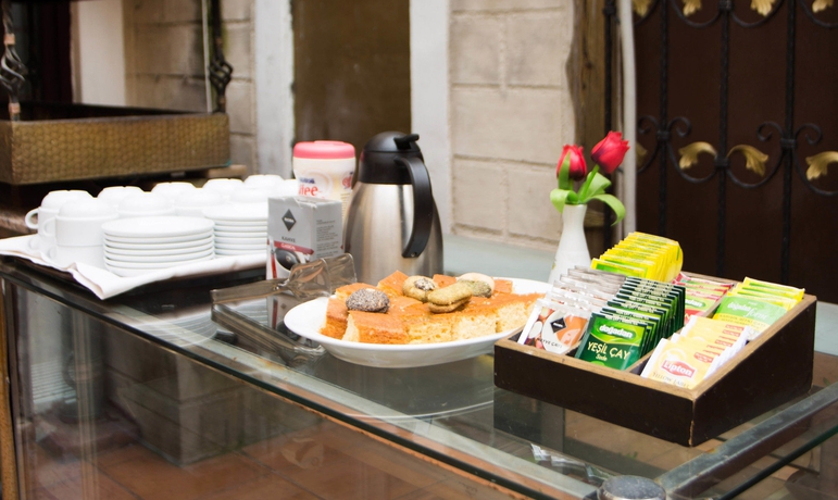 Imagen del bar/restaurante del Hotel Amber Hotel - Special Class. Foto 4