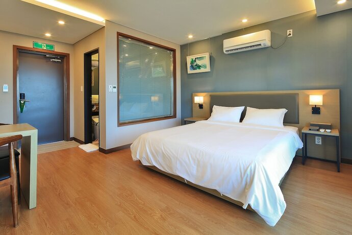 Imagen general del Hotel Amber House, Jeju. Foto 11