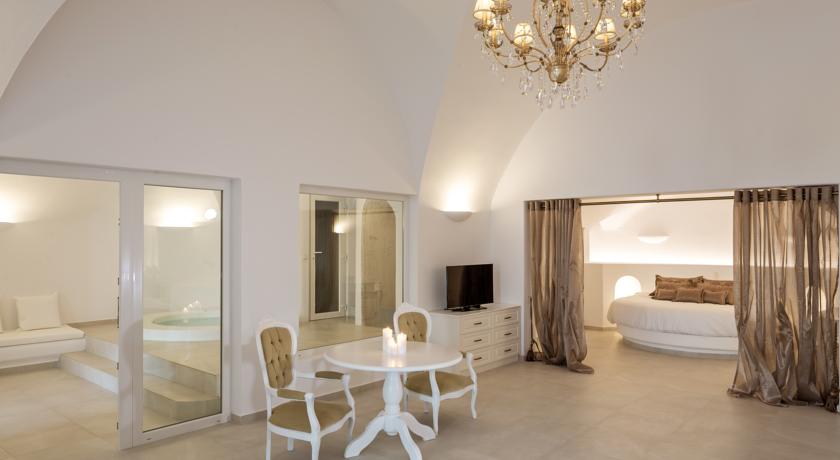 Imagen general del Hotel Amber Light Villas Santorini. Foto 7