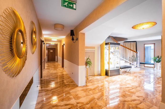 Imagen de los interiores del Hotel Amber Park Hotel and SPA. Foto 20