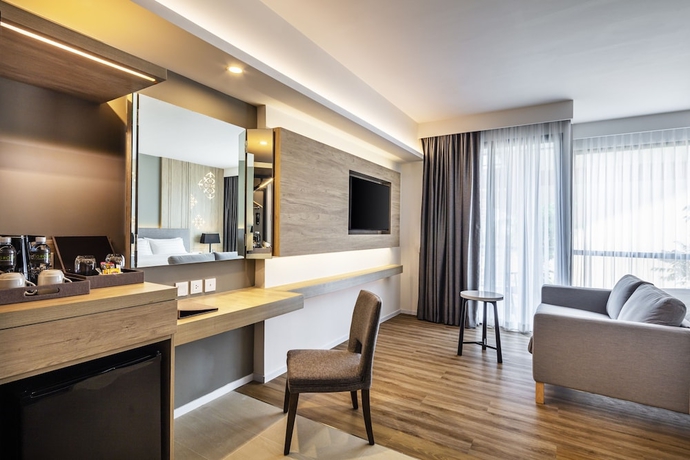 Imagen de la habitación del Hotel Amber Pattaya. Foto 13