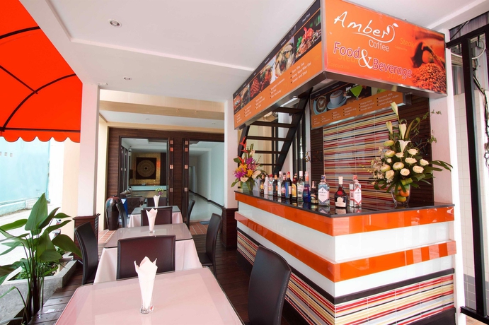 Imagen del bar/restaurante del Hotel Amber Residence, Phuket. Foto 2