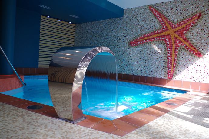 Imagen de la piscina del Hotel Amber Sea. Foto 19