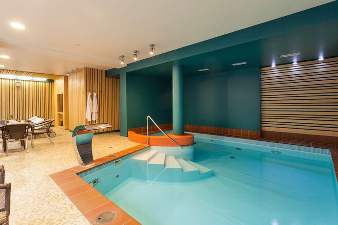 Imagen de la piscina del Hotel Amber Sea. Foto 20