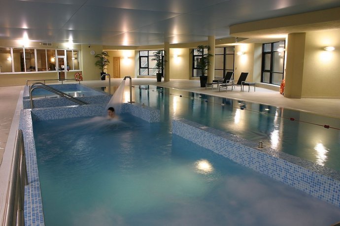 Imagen de la piscina del Hotel Amber Springs And Health Spa. Foto 19