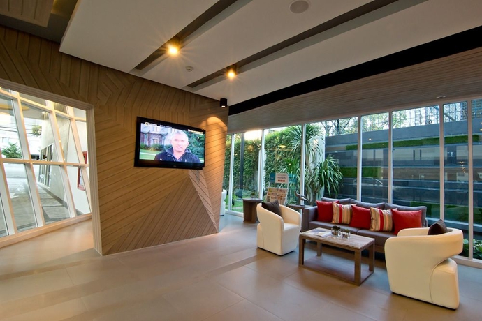 Imagen de los interiores del Hotel Amber Sukhumvit 85. Foto 15