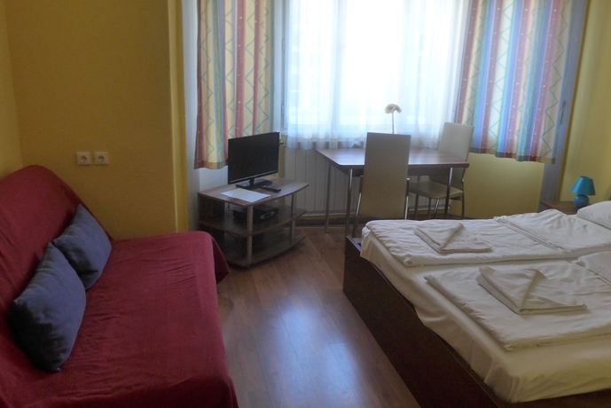 Imagen de la habitación del Hotel Amber Terrace Studio. Foto 7