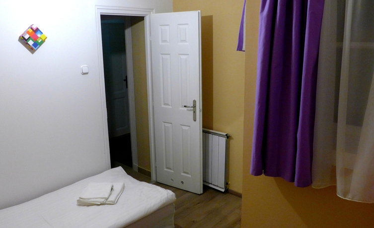 Imagen de la habitación del Hotel Amber Terrace Studio. Foto 10