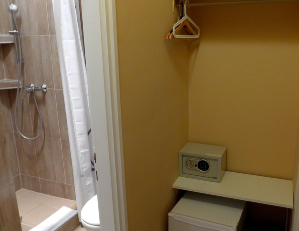 Imagen de la habitación del Hotel Amber Terrace Studio. Foto 11