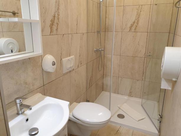 Imagen de la habitación del Hotel Amber Terrace Studio. Foto 8