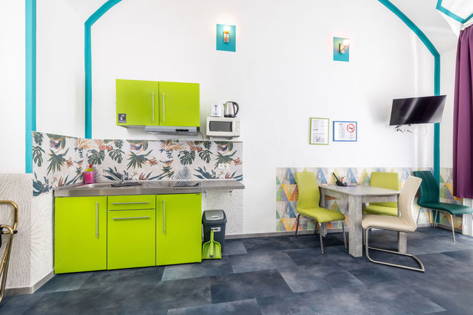 Imagen de la habitación del Hotel Amber Terrace Studio. Foto 10