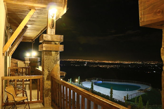 Imagen de los interiores del Hotel Amberd. Foto 10