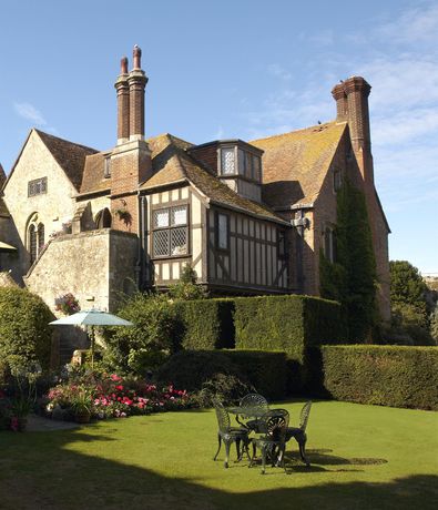 Imagen de los exteriores del Hotel Amberley Castle. Foto 10
