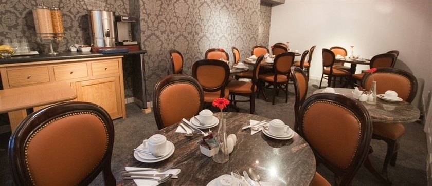 Imagen del bar/restaurante del Hotel Amberley House. Foto 2