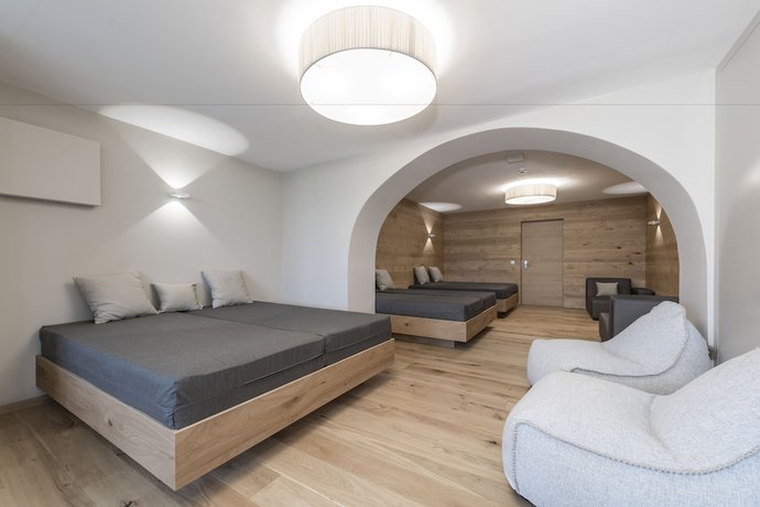 Imagen de la piscina del Hotel Ambet. Foto 18