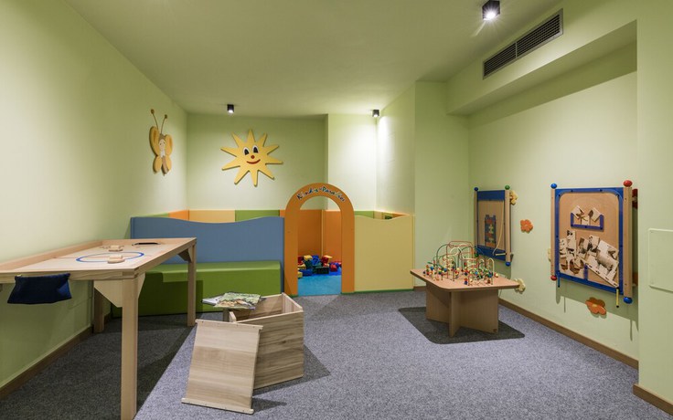 Imagen de los interiores del Hotel Ambet. Foto 16