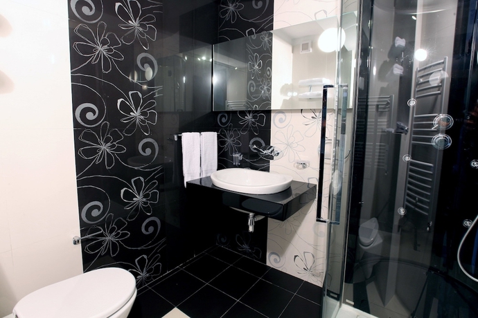 Imagen de la habitación del Hotel Ambiance, Bucarest. Foto 17