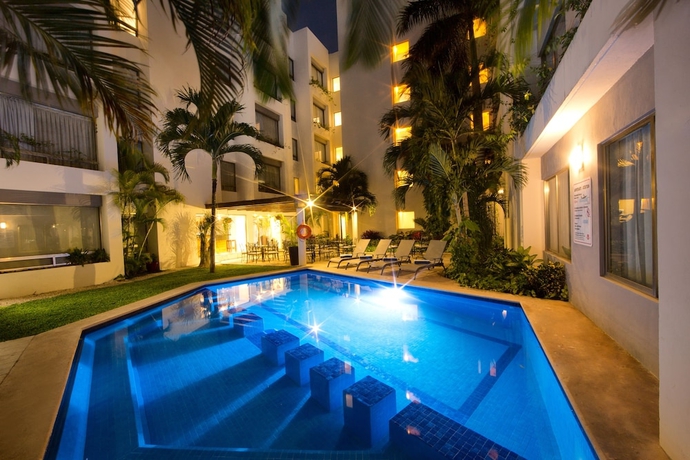 Imagen general del Hotel Ambiance Suites Cancun. Foto 1