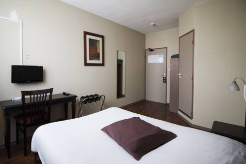 Imagen de la habitación del Hotel Ambiance, VILLEFRANCHE-SUR-SAONE. Foto 12