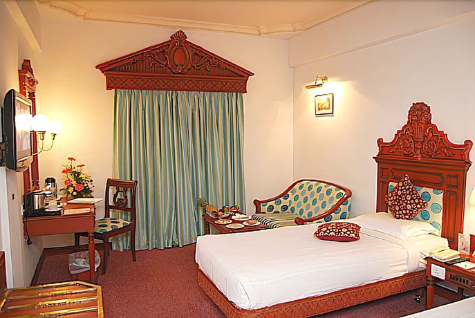 Imagen de la habitación del Hotel Ambica Empire. Foto 10