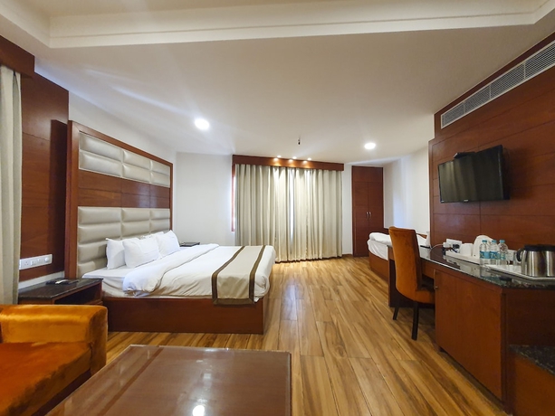 Imagen de la habitación del Hotel Ambica Katra. Foto 7