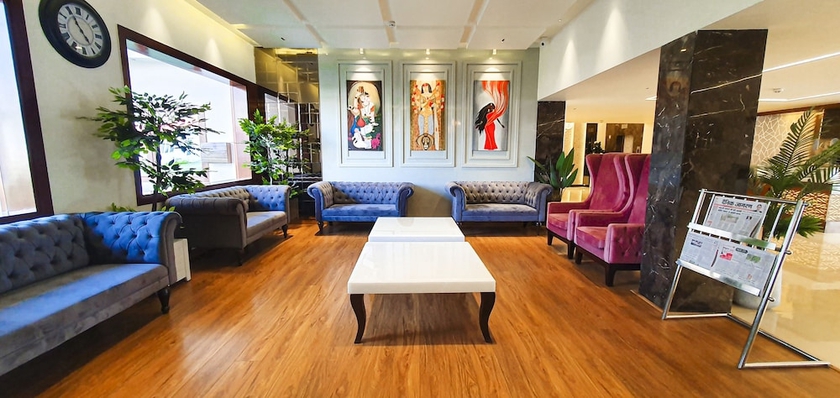 Imagen de los interiores del Hotel Ambica Katra. Foto 18