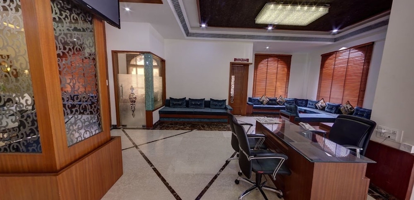 Imagen de los interiores del Hotel Ambience Gwalior. Foto 18