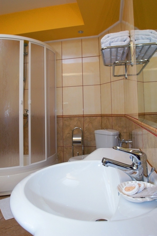 Imagen de la habitación del Hotel Ambient, Brasov. Foto 10