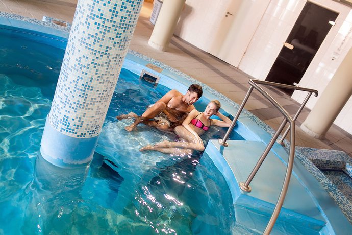 Imagen de la piscina del Hotel Ambient and Aromaspa Sikonda. Foto 19