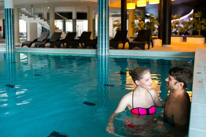 Imagen de la piscina del Hotel Ambient and Aromaspa Sikonda. Foto 20