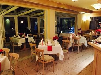 Imagen general del Hotel Ambiente And Restaurant. Foto 2