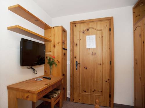 Imagen de la habitación del Hotel Ambiente Guesthouse. Foto 8