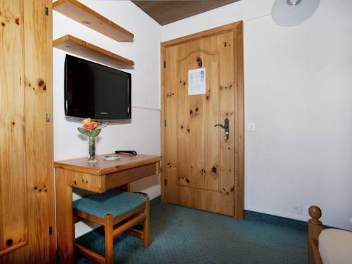 Imagen de la habitación del Hotel Ambiente Guesthouse. Foto 15