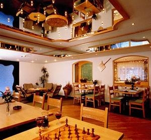 Imagen del bar/restaurante del Hotel Ambiente, Saas-Fee. Foto 3
