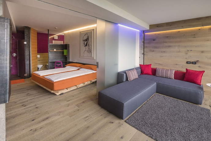 Imagen de la habitación del Hotel Ambienthotel Primaluna. Foto 2