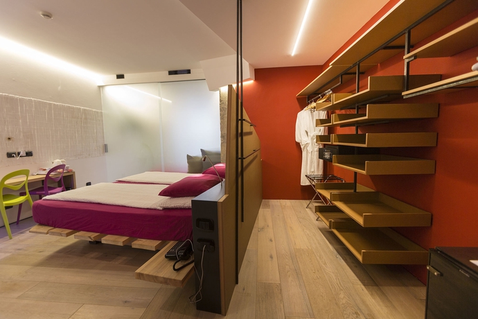 Imagen de la habitación del Hotel Ambienthotel Primaluna. Foto 7