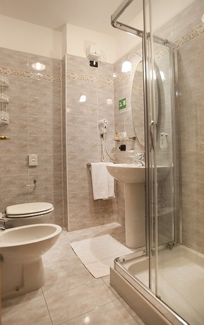 Imagen de la habitación del Hotel Ambienthotel Spiaggia. Foto 15