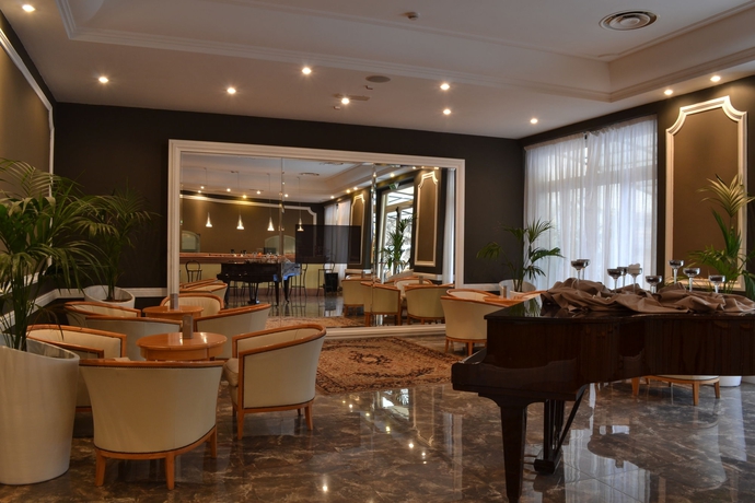 Imagen de los interiores del Hotel Ambienthotels Villa Adriatica. Foto 3